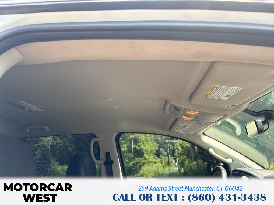 2017 Nissan Titan 4x4 Crew Cab SV, available for sale in Manchester, Connecticut | Motorcar West. Manchester, Connecticut 2017 Nissan Titan 4x4 Crew Cab SV, available for sale in Manchester, Connecticut | Motorcar West. Manchester, Connecticut