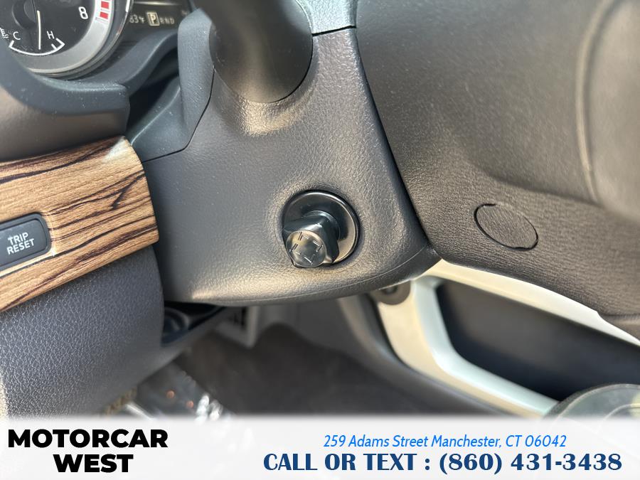 2017 Nissan Titan 4x4 Crew Cab SV, available for sale in Manchester, Connecticut | Motorcar West. Manchester, Connecticut 2017 Nissan Titan 4x4 Crew Cab SV, available for sale in Manchester, Connecticut | Motorcar West. Manchester, Connecticut