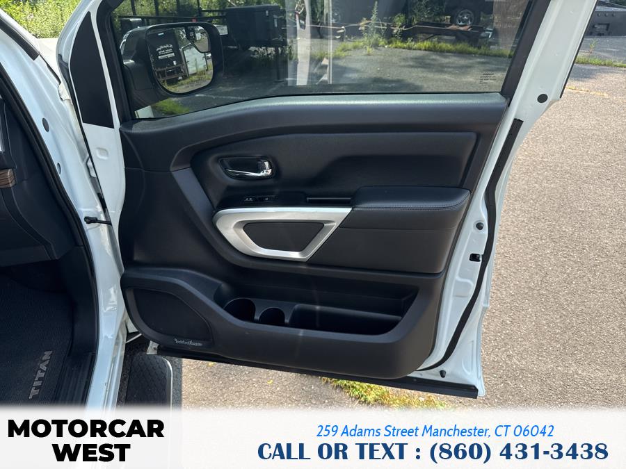 2017 Nissan Titan 4x4 Crew Cab SV, available for sale in Manchester, Connecticut | Motorcar West. Manchester, Connecticut 2017 Nissan Titan 4x4 Crew Cab SV, available for sale in Manchester, Connecticut | Motorcar West. Manchester, Connecticut
