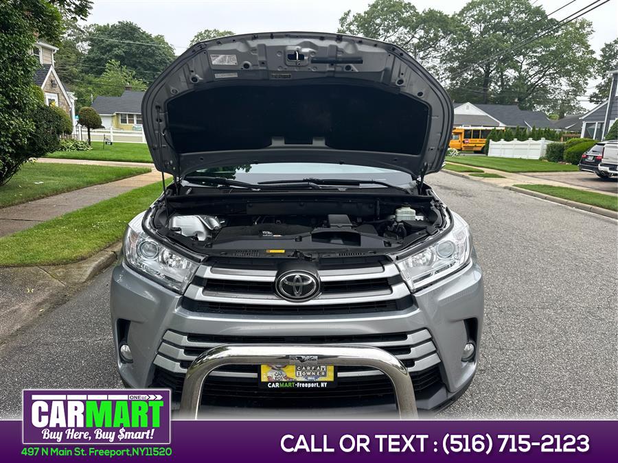 2017 Toyota Highlander XLE V6 AWD (Natl), available for sale in Freeport, New York | Carmart One LLC. Freeport, New York 2017 Toyota Highlander XLE V6 AWD (Natl), available for sale in Freeport, New York | Carmart One LLC. Freeport, New York