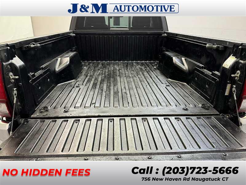2018 Toyota Tacoma SR5, available for sale in Naugatuck, Connecticut | J&M Automotive Sls&Svc LLC. Naugatuck, Connecticut 2018 Toyota Tacoma SR5, available for sale in Naugatuck, Connecticut | J&M Automotive Sls&Svc LLC. Naugatuck, Connecticut
