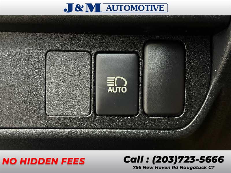 2018 Toyota Tacoma SR5, available for sale in Naugatuck, Connecticut | J&M Automotive Sls&Svc LLC. Naugatuck, Connecticut 2018 Toyota Tacoma SR5, available for sale in Naugatuck, Connecticut | J&M Automotive Sls&Svc LLC. Naugatuck, Connecticut