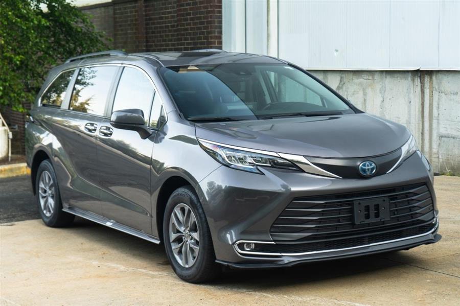 2022 Toyota Sienna XLE, available for sale in Woodside, New York | Drive Central. Woodside, New York 2022 Toyota Sienna XLE, available for sale in Woodside, New York | Drive Central. Woodside, New York