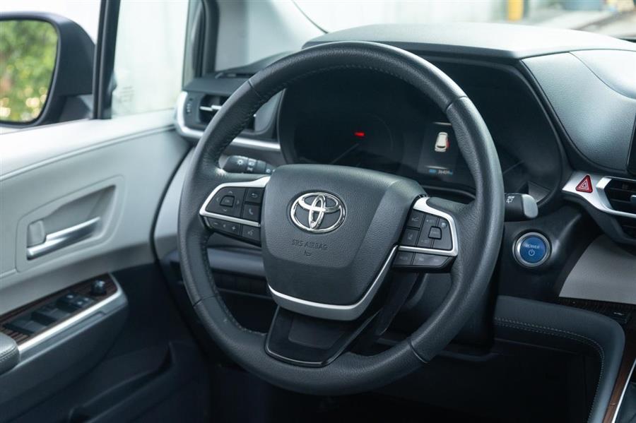 2022 Toyota Sienna XLE, available for sale in Woodside, New York | Drive Central. Woodside, New York 2022 Toyota Sienna XLE, available for sale in Woodside, New York | Drive Central. Woodside, New York
