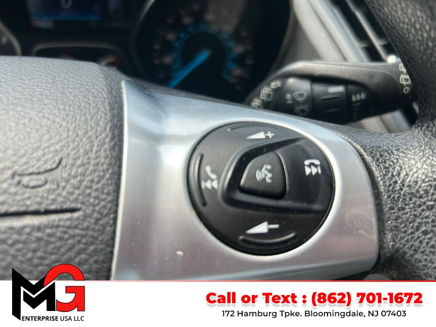 2016 Ford Escape 4WD 4dr SE, available for sale in Bloomingdale, New Jersey | MG Enterprise USA. Bloomingdale, New Jersey 2016 Ford Escape 4WD 4dr SE, available for sale in Bloomingdale, New Jersey | MG Enterprise USA. Bloomingdale, New Jersey
