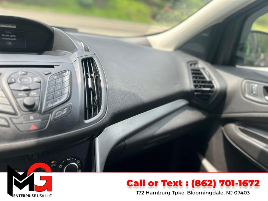 2016 Ford Escape 4WD 4dr SE, available for sale in Bloomingdale, New Jersey | MG Enterprise USA. Bloomingdale, New Jersey 2016 Ford Escape 4WD 4dr SE, available for sale in Bloomingdale, New Jersey | MG Enterprise USA. Bloomingdale, New Jersey
