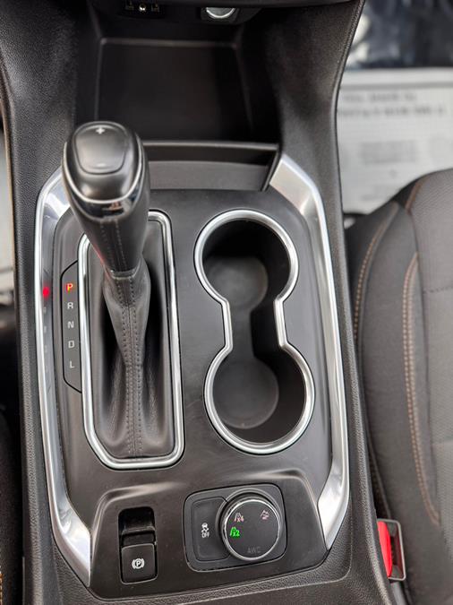 2020 Chevrolet Traverse AWD 4dr LT Cloth w/1LT, available for sale in Paterson, New Jersey | Speedway Motors LLC. Paterson, New Jersey 2020 Chevrolet Traverse AWD 4dr LT Cloth w/1LT, available for sale in Paterson, New Jersey | Speedway Motors LLC. Paterson, New Jersey