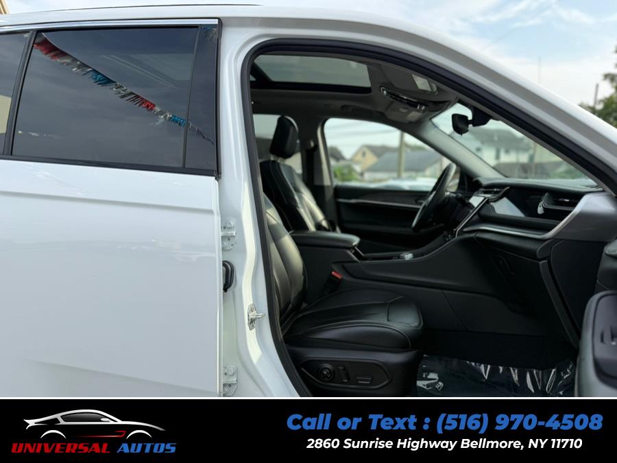 2023 Jeep Grand Cherokee 4xe 4x4, available for sale in Bellmore, New York | Universal Autos. Bellmore, New York 2023 Jeep Grand Cherokee 4xe 4x4, available for sale in Bellmore, New York | Universal Autos. Bellmore, New York