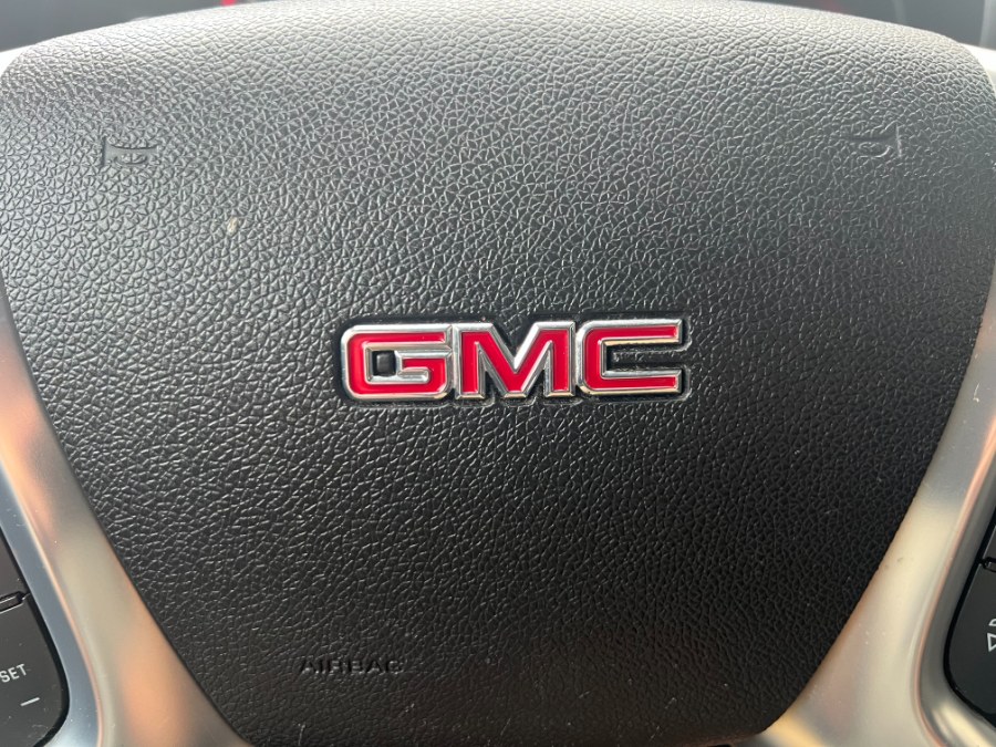 2015 GMC Acadia AWD 4dr SLE w/SLE-2, available for sale in Bristol, Connecticut | Bristol Auto Center LLC. Bristol, Connecticut 2015 GMC Acadia AWD 4dr SLE w/SLE-2, available for sale in Bristol, Connecticut | Bristol Auto Center LLC. Bristol, Connecticut
