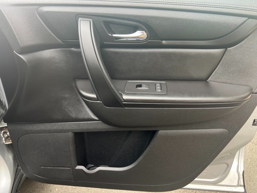 2015 GMC Acadia AWD 4dr SLE w/SLE-2, available for sale in Bristol, Connecticut | Bristol Auto Center LLC. Bristol, Connecticut 2015 GMC Acadia AWD 4dr SLE w/SLE-2, available for sale in Bristol, Connecticut | Bristol Auto Center LLC. Bristol, Connecticut