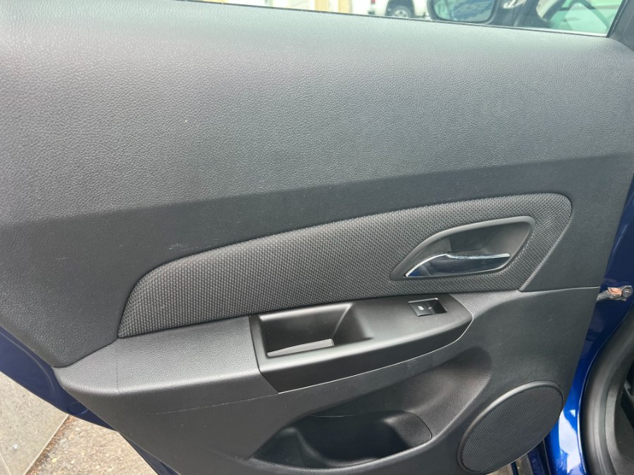 2013 Chevrolet Cruze 4dr Sdn Auto 1LT, available for sale in Bristol, Connecticut | Bristol Auto Center LLC. Bristol, Connecticut 2013 Chevrolet Cruze 4dr Sdn Auto 1LT, available for sale in Bristol, Connecticut | Bristol Auto Center LLC. Bristol, Connecticut