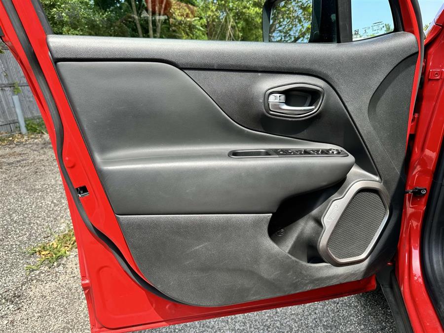 2022 Jeep Renegade Limited, available for sale in Patchogue, New York | Baron Supercenter. Patchogue, New York 2022 Jeep Renegade Limited, available for sale in Patchogue, New York | Baron Supercenter. Patchogue, New York