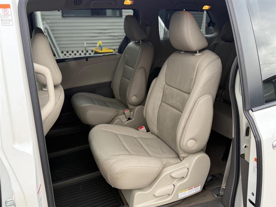 2016 Toyota Sienna XLE, available for sale in Lawrence, Massachusetts | Home Run Auto Sales Inc. Lawrence, Massachusetts 2016 Toyota Sienna XLE, available for sale in Lawrence, Massachusetts | Home Run Auto Sales Inc. Lawrence, Massachusetts