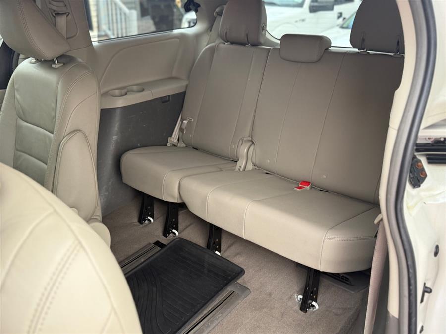 2016 Toyota Sienna XLE, available for sale in Lawrence, Massachusetts | Home Run Auto Sales Inc. Lawrence, Massachusetts 2016 Toyota Sienna XLE, available for sale in Lawrence, Massachusetts | Home Run Auto Sales Inc. Lawrence, Massachusetts