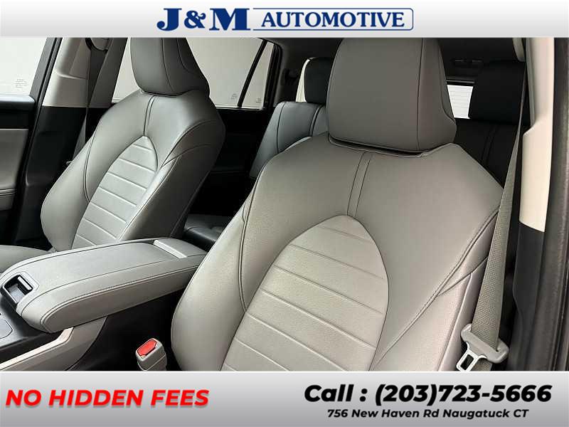 2021 Toyota Highlander XLE, available for sale in Naugatuck, Connecticut | J&M Automotive Sls&Svc LLC. Naugatuck, Connecticut 2021 Toyota Highlander XLE, available for sale in Naugatuck, Connecticut | J&M Automotive Sls&Svc LLC. Naugatuck, Connecticut