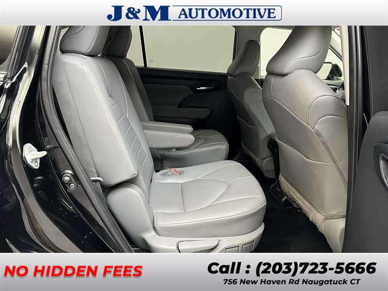 2021 Toyota Highlander XLE, available for sale in Naugatuck, Connecticut | J&M Automotive Sls&Svc LLC. Naugatuck, Connecticut 2021 Toyota Highlander XLE, available for sale in Naugatuck, Connecticut | J&M Automotive Sls&Svc LLC. Naugatuck, Connecticut