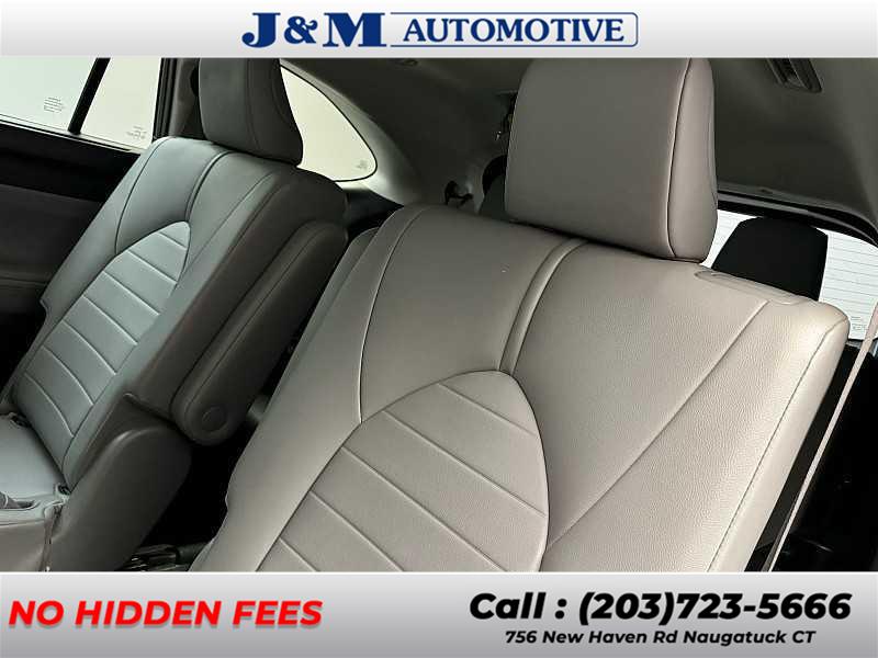 2021 Toyota Highlander XLE, available for sale in Naugatuck, Connecticut | J&M Automotive Sls&Svc LLC. Naugatuck, Connecticut 2021 Toyota Highlander XLE, available for sale in Naugatuck, Connecticut | J&M Automotive Sls&Svc LLC. Naugatuck, Connecticut