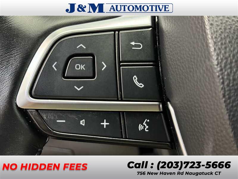 2021 Toyota Highlander XLE, available for sale in Naugatuck, Connecticut | J&M Automotive Sls&Svc LLC. Naugatuck, Connecticut 2021 Toyota Highlander XLE, available for sale in Naugatuck, Connecticut | J&M Automotive Sls&Svc LLC. Naugatuck, Connecticut