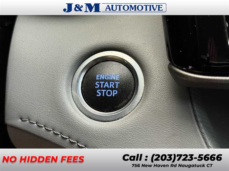 2021 Toyota Highlander XLE, available for sale in Naugatuck, Connecticut | J&M Automotive Sls&Svc LLC. Naugatuck, Connecticut 2021 Toyota Highlander XLE, available for sale in Naugatuck, Connecticut | J&M Automotive Sls&Svc LLC. Naugatuck, Connecticut