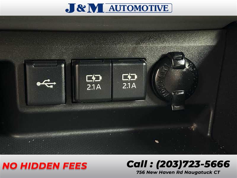 2021 Toyota Highlander XLE, available for sale in Naugatuck, Connecticut | J&M Automotive Sls&Svc LLC. Naugatuck, Connecticut 2021 Toyota Highlander XLE, available for sale in Naugatuck, Connecticut | J&M Automotive Sls&Svc LLC. Naugatuck, Connecticut