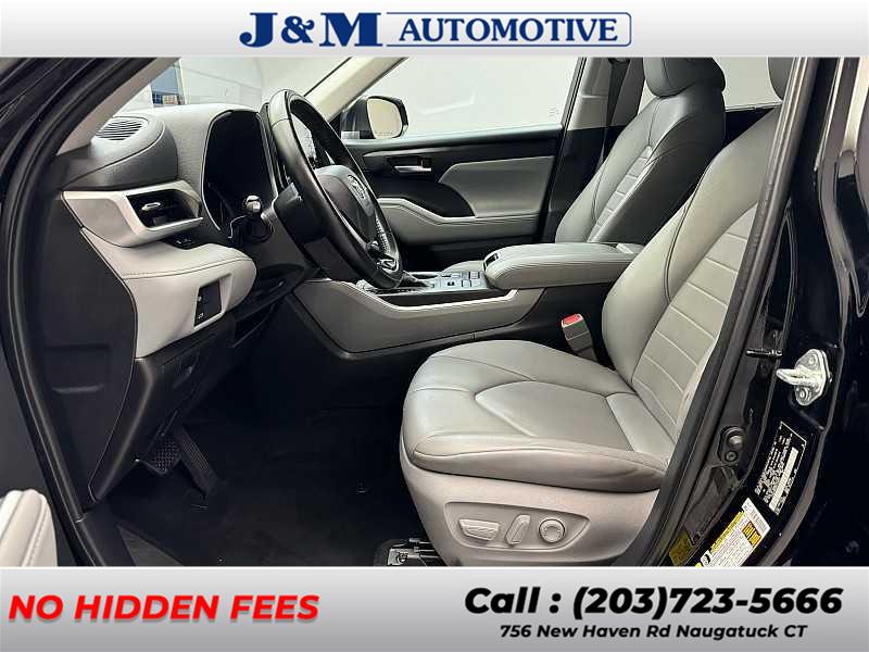 2021 Toyota Highlander XLE, available for sale in Naugatuck, Connecticut | J&M Automotive Sls&Svc LLC. Naugatuck, Connecticut 2021 Toyota Highlander XLE, available for sale in Naugatuck, Connecticut | J&M Automotive Sls&Svc LLC. Naugatuck, Connecticut