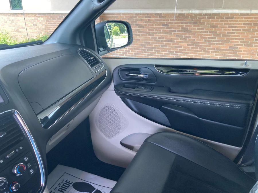 2017 Dodge Grand Caravan Passenger SXT Minivan 4D, available for sale in Wolcott, New York | Auto Hunter CNY. Wolcott, New York 2017 Dodge Grand Caravan Passenger SXT Minivan 4D, available for sale in Wolcott, New York | Auto Hunter CNY. Wolcott, New York