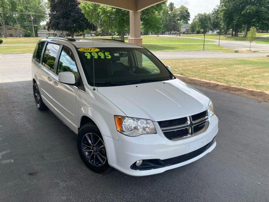 2017 Dodge Grand Caravan Passenger SXT Minivan 4D, available for sale in Wolcott, New York | Auto Hunter CNY. Wolcott, New York 2017 Dodge Grand Caravan Passenger SXT Minivan 4D, available for sale in Wolcott, New York | Auto Hunter CNY. Wolcott, New York