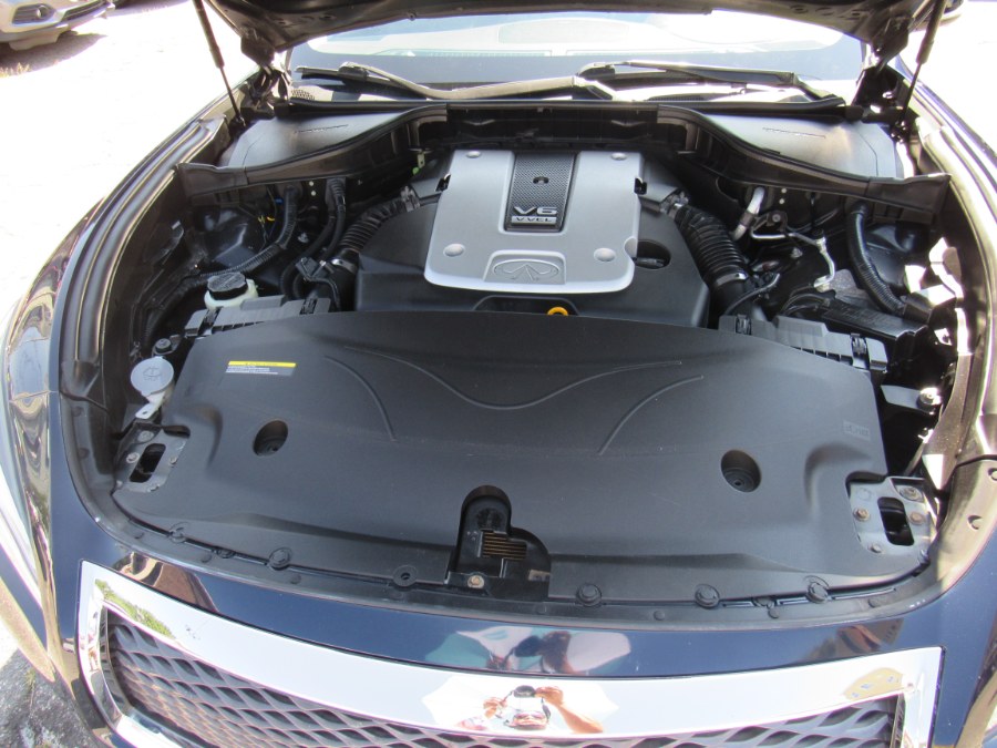 2018 INFINITI Q70 LUXE, available for sale in Worcester, Massachusetts | Hilario's Auto Sales Inc.. Worcester, Massachusetts 2018 INFINITI Q70 LUXE, available for sale in Worcester, Massachusetts | Hilario's Auto Sales Inc.. Worcester, Massachusetts
