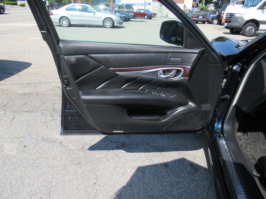 2018 INFINITI Q70 LUXE, available for sale in Worcester, Massachusetts | Hilario's Auto Sales Inc.. Worcester, Massachusetts 2018 INFINITI Q70 LUXE, available for sale in Worcester, Massachusetts | Hilario's Auto Sales Inc.. Worcester, Massachusetts