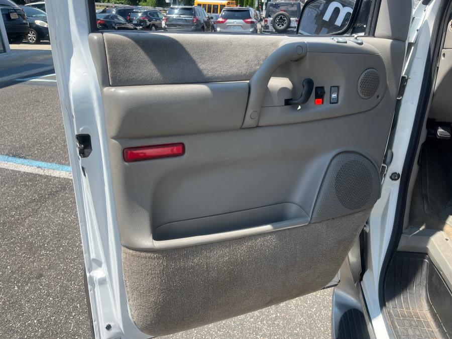 2005 GMC Safari Ext 111" WB AWD, available for sale in Rosedale, New York | Sunrise Auto Sales. Rosedale, New York 2005 GMC Safari Ext 111" WB AWD, available for sale in Rosedale, New York | Sunrise Auto Sales. Rosedale, New York