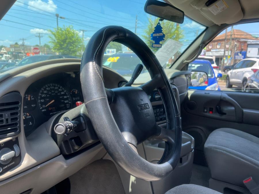 2005 GMC Safari Ext 111" WB AWD, available for sale in Rosedale, New York | Sunrise Auto Sales. Rosedale, New York 2005 GMC Safari Ext 111" WB AWD, available for sale in Rosedale, New York | Sunrise Auto Sales. Rosedale, New York