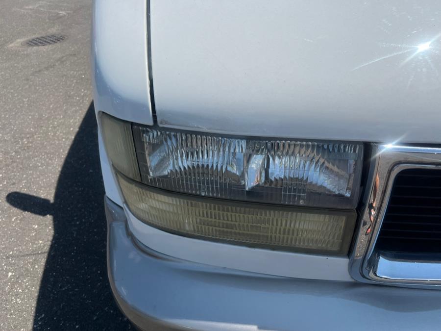 2005 GMC Safari Ext 111" WB AWD, available for sale in Rosedale, New York | Sunrise Auto Sales. Rosedale, New York 2005 GMC Safari Ext 111" WB AWD, available for sale in Rosedale, New York | Sunrise Auto Sales. Rosedale, New York