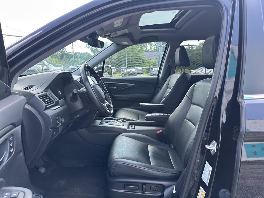 2022 Honda Pilot EX-L AWD, available for sale in Milford, Connecticut | Dealertown Auto Wholesalers. Milford, Connecticut 2022 Honda Pilot EX-L AWD, available for sale in Milford, Connecticut | Dealertown Auto Wholesalers. Milford, Connecticut