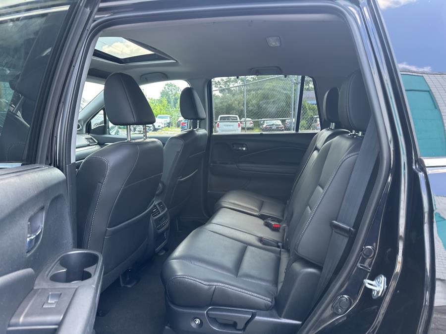 2022 Honda Pilot EX-L AWD, available for sale in Milford, Connecticut | Dealertown Auto Wholesalers. Milford, Connecticut 2022 Honda Pilot EX-L AWD, available for sale in Milford, Connecticut | Dealertown Auto Wholesalers. Milford, Connecticut
