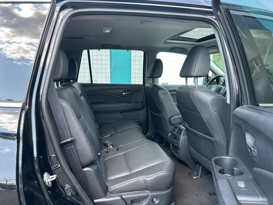 2022 Honda Pilot EX-L AWD, available for sale in Milford, Connecticut | Dealertown Auto Wholesalers. Milford, Connecticut 2022 Honda Pilot EX-L AWD, available for sale in Milford, Connecticut | Dealertown Auto Wholesalers. Milford, Connecticut