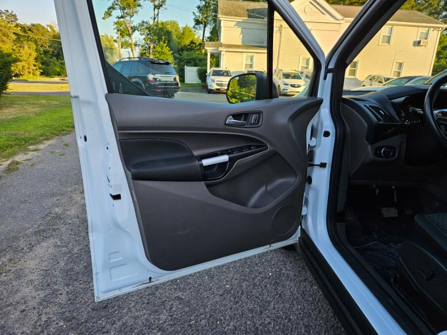 2022 Ford Transit Connect Wagon XLT LWB w/Rear Liftgate, available for sale in East Windsor, Connecticut | Toro Auto. East Windsor, Connecticut 2022 Ford Transit Connect Wagon XLT LWB w/Rear Liftgate, available for sale in East Windsor, Connecticut | Toro Auto. East Windsor, Connecticut