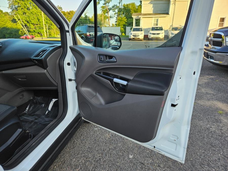 2022 Ford Transit Connect Wagon XLT LWB w/Rear Liftgate, available for sale in East Windsor, Connecticut | Toro Auto. East Windsor, Connecticut 2022 Ford Transit Connect Wagon XLT LWB w/Rear Liftgate, available for sale in East Windsor, Connecticut | Toro Auto. East Windsor, Connecticut
