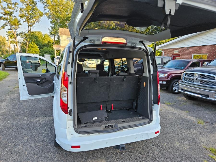 2022 Ford Transit Connect Wagon XLT LWB w/Rear Liftgate, available for sale in East Windsor, Connecticut | Toro Auto. East Windsor, Connecticut 2022 Ford Transit Connect Wagon XLT LWB w/Rear Liftgate, available for sale in East Windsor, Connecticut | Toro Auto. East Windsor, Connecticut
