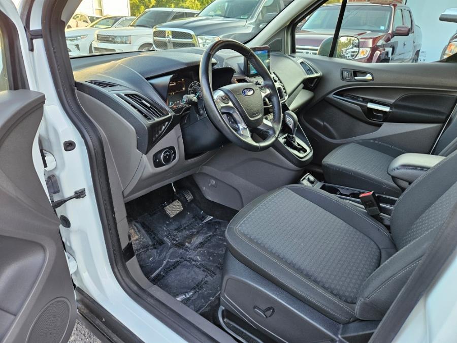 2022 Ford Transit Connect Wagon XLT LWB w/Rear Liftgate, available for sale in East Windsor, Connecticut | Toro Auto. East Windsor, Connecticut 2022 Ford Transit Connect Wagon XLT LWB w/Rear Liftgate, available for sale in East Windsor, Connecticut | Toro Auto. East Windsor, Connecticut