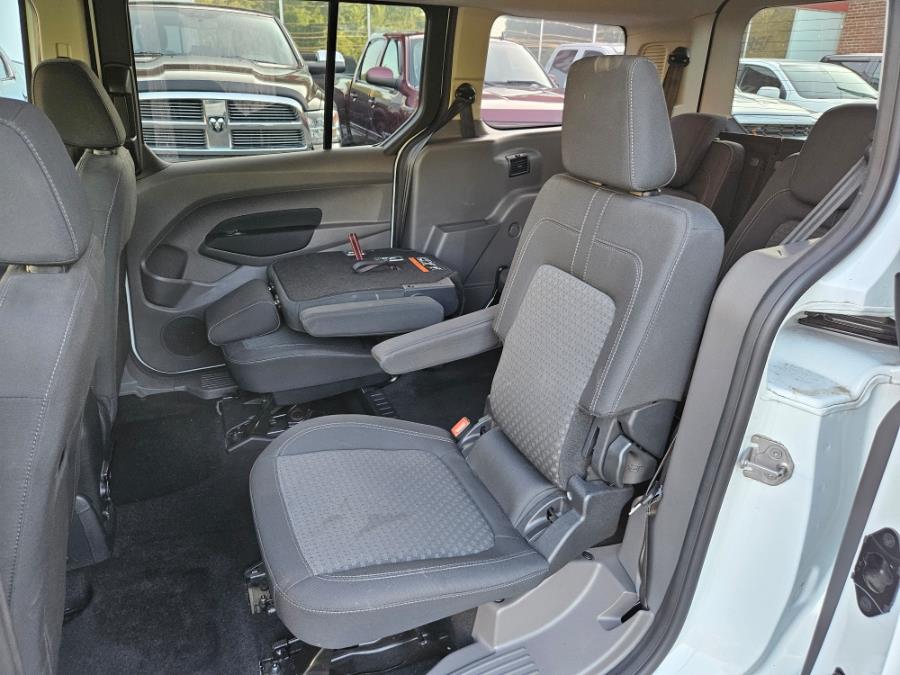 2022 Ford Transit Connect Wagon XLT LWB w/Rear Liftgate, available for sale in East Windsor, Connecticut | Toro Auto. East Windsor, Connecticut 2022 Ford Transit Connect Wagon XLT LWB w/Rear Liftgate, available for sale in East Windsor, Connecticut | Toro Auto. East Windsor, Connecticut