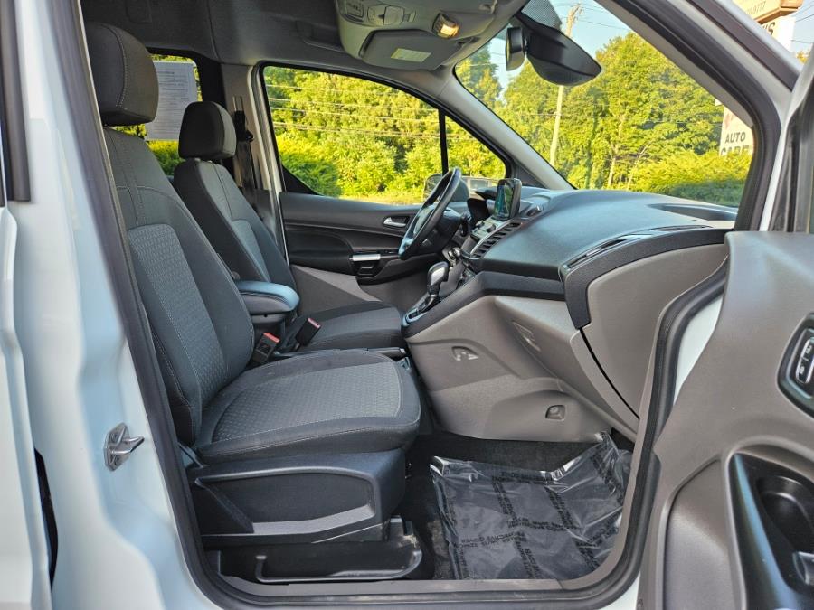 2022 Ford Transit Connect Wagon XLT LWB w/Rear Liftgate, available for sale in East Windsor, Connecticut | Toro Auto. East Windsor, Connecticut 2022 Ford Transit Connect Wagon XLT LWB w/Rear Liftgate, available for sale in East Windsor, Connecticut | Toro Auto. East Windsor, Connecticut