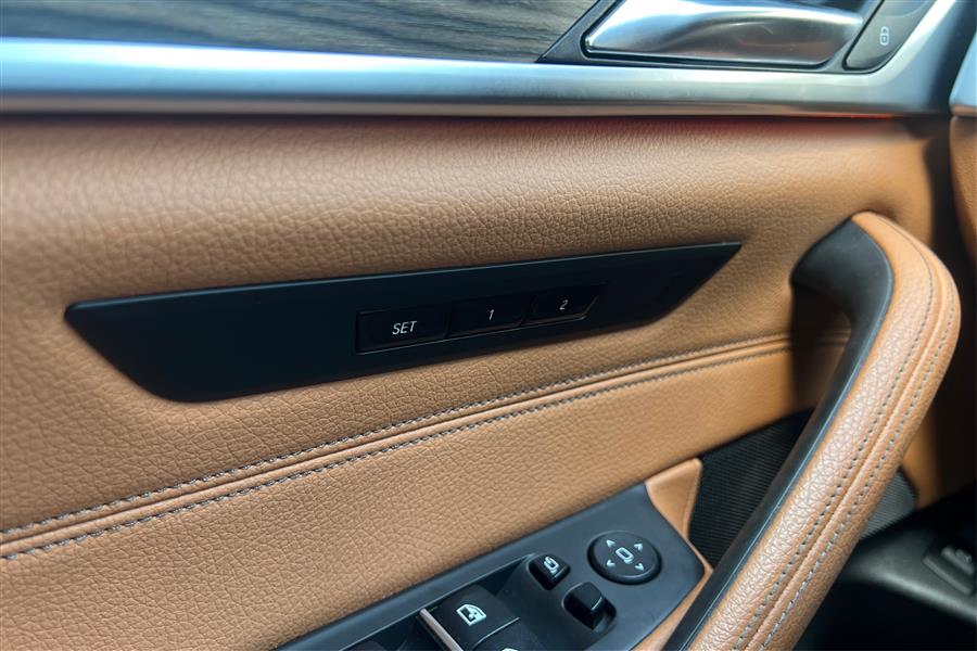2020 Bmw 530i xDrive Sedan photo 36