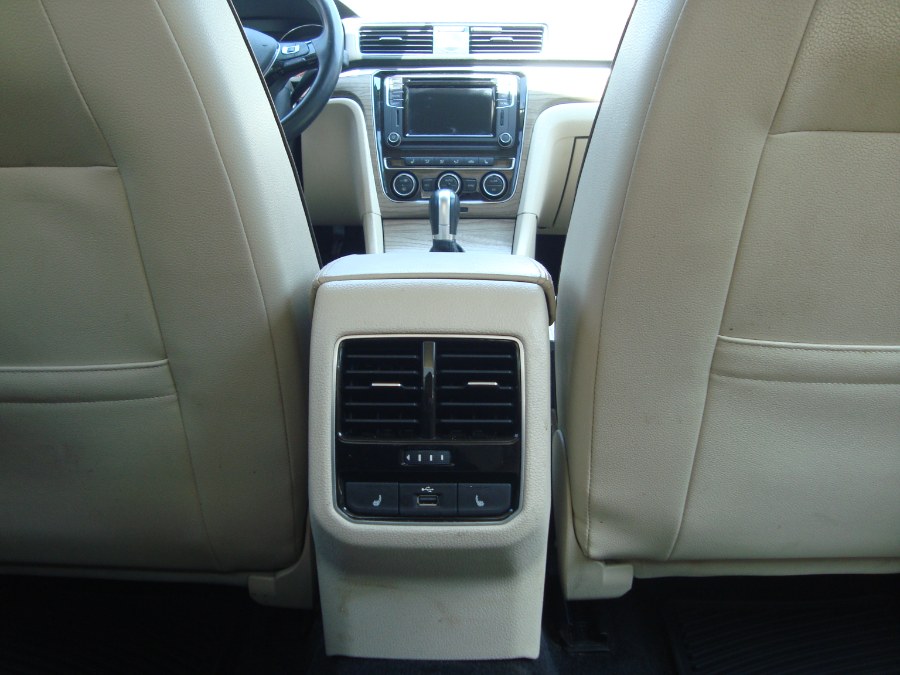 2016 Volkswagen Passat 4dr Sdn 1.8T Auto SE PZEV, available for sale in Manchester, Connecticut | Yara Motors. Manchester, Connecticut 2016 Volkswagen Passat 4dr Sdn 1.8T Auto SE PZEV, available for sale in Manchester, Connecticut | Yara Motors. Manchester, Connecticut