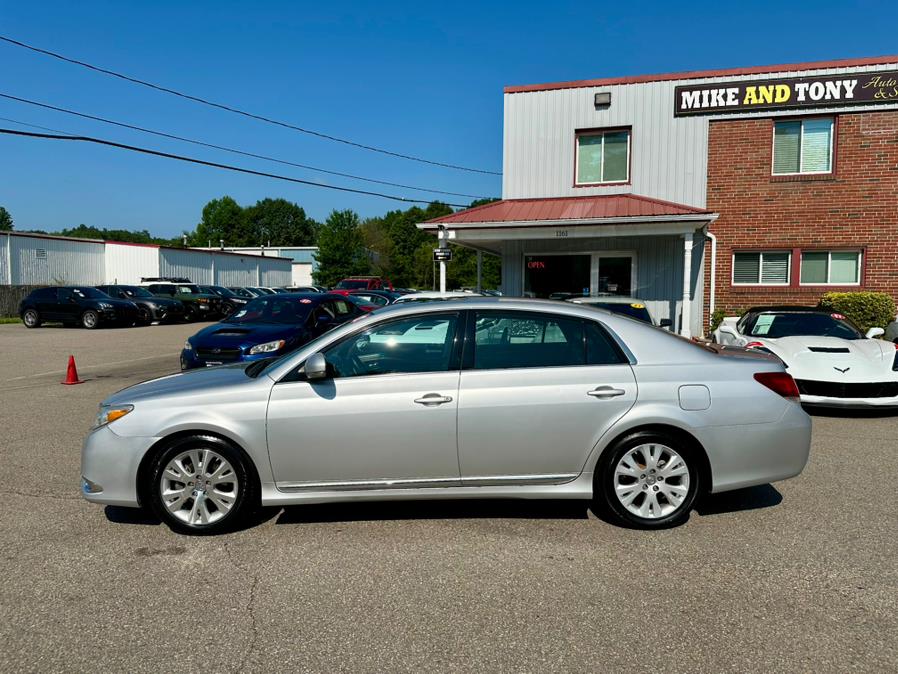 2012 Toyota Avalon 4dr Sdn Limited, available for sale in South Windsor, Connecticut | Mike And Tony Auto Sales, Inc. South Windsor, Connecticut 2012 Toyota Avalon 4dr Sdn Limited, available for sale in South Windsor, Connecticut | Mike And Tony Auto Sales, Inc. South Windsor, Connecticut