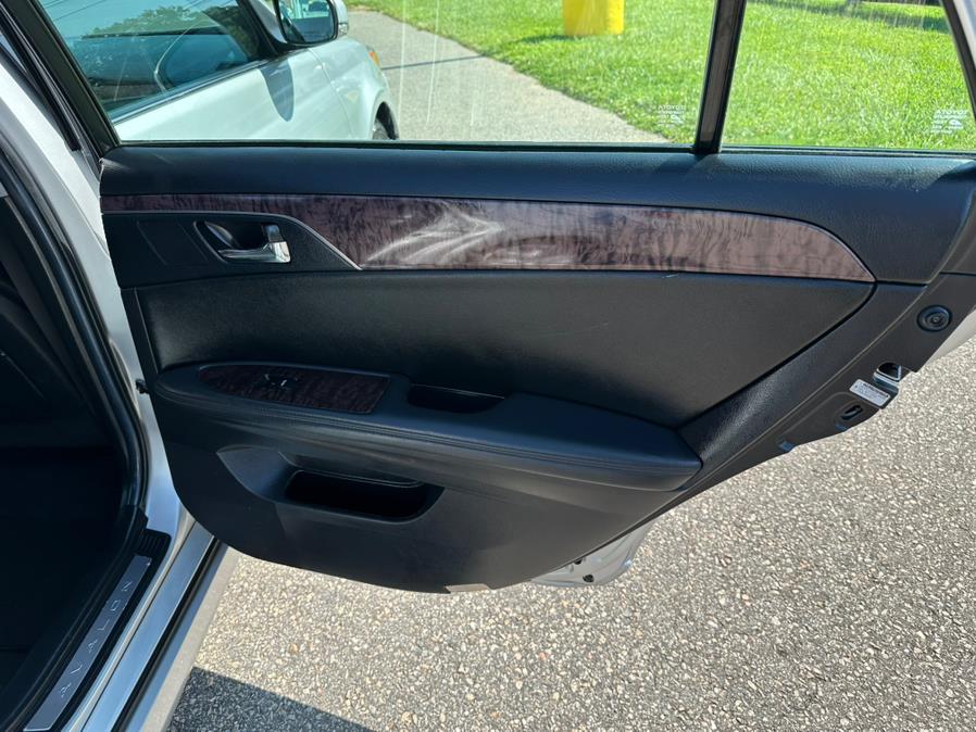 2012 Toyota Avalon 4dr Sdn Limited, available for sale in South Windsor, Connecticut | Mike And Tony Auto Sales, Inc. South Windsor, Connecticut 2012 Toyota Avalon 4dr Sdn Limited, available for sale in South Windsor, Connecticut | Mike And Tony Auto Sales, Inc. South Windsor, Connecticut