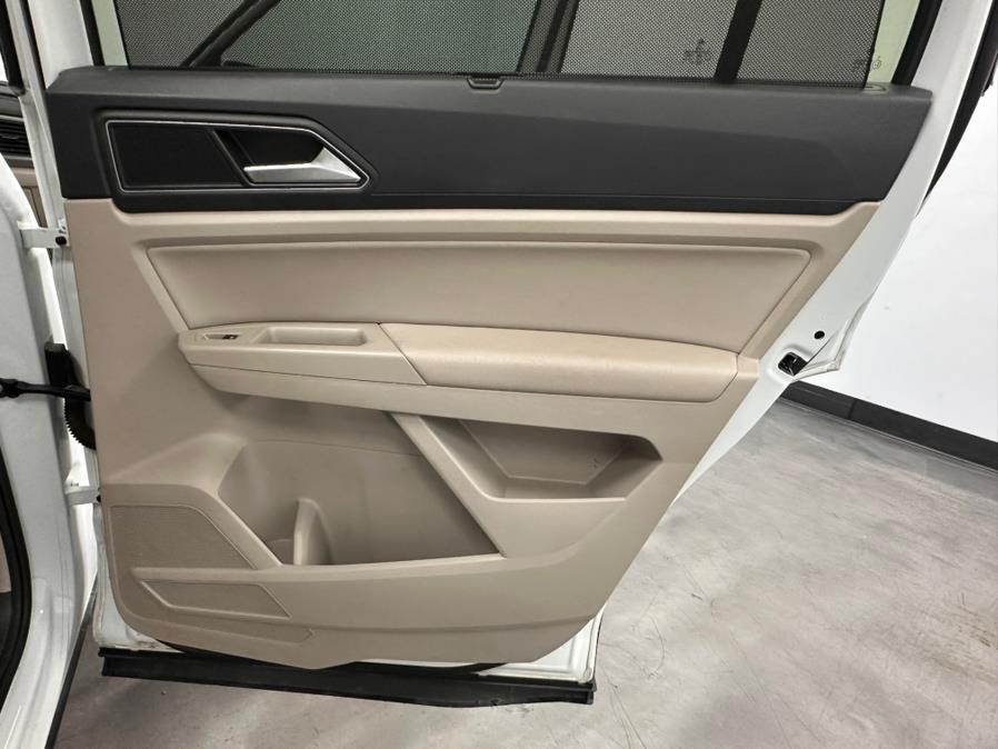 2019 Volkswagen Atlas 3.6L V6 SE w/Technology 4MOTION, available for sale in Linden, New Jersey | East Coast Auto Group. Linden, New Jersey 2019 Volkswagen Atlas 3.6L V6 SE w/Technology 4MOTION, available for sale in Linden, New Jersey | East Coast Auto Group. Linden, New Jersey