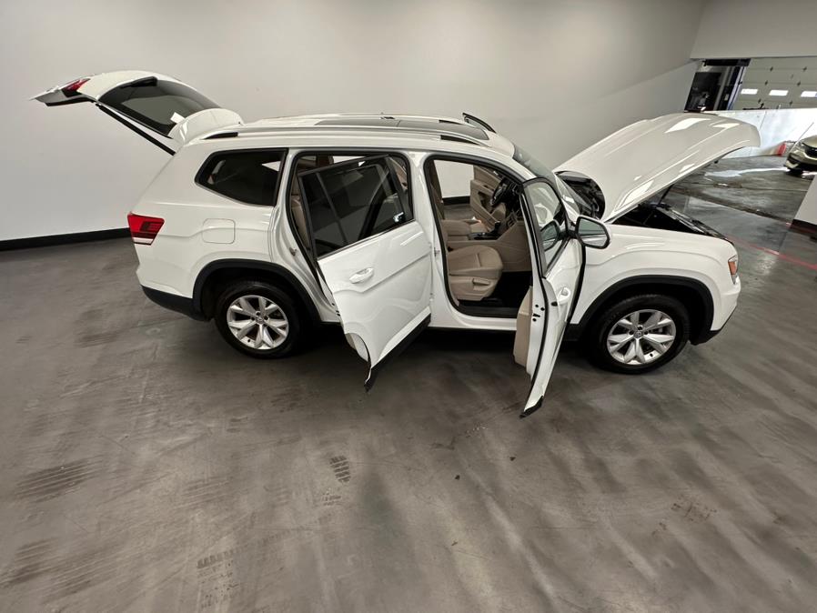 2019 Volkswagen Atlas 3.6L V6 SE w/Technology 4MOTION, available for sale in Linden, New Jersey | East Coast Auto Group. Linden, New Jersey 2019 Volkswagen Atlas 3.6L V6 SE w/Technology 4MOTION, available for sale in Linden, New Jersey | East Coast Auto Group. Linden, New Jersey