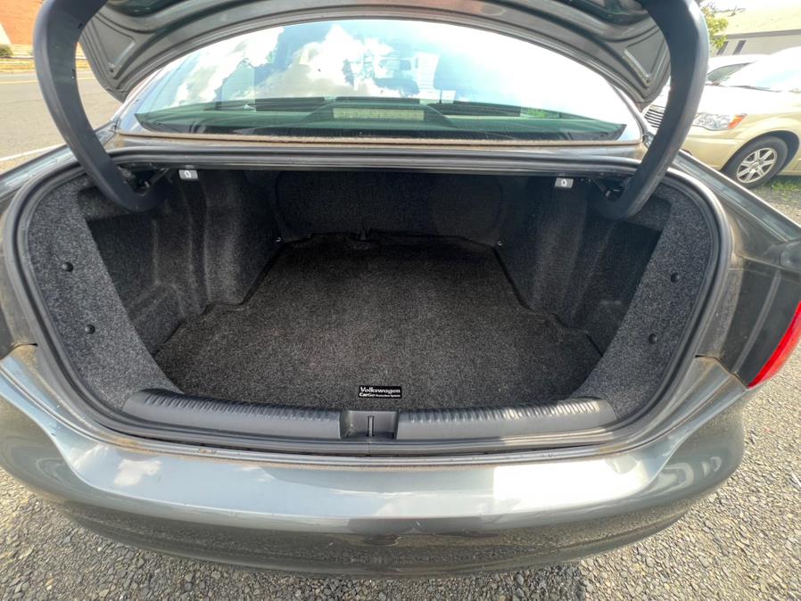 2013 Volkswagen Jetta Sedan 4dr Auto S *Ltd Avail*, available for sale in Wallingford, Connecticut | Wallingford Auto Center LLC. Wallingford, Connecticut 2013 Volkswagen Jetta Sedan 4dr Auto S *Ltd Avail*, available for sale in Wallingford, Connecticut | Wallingford Auto Center LLC. Wallingford, Connecticut
