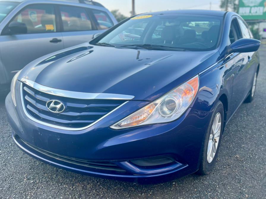 2013 Hyundai Sonata 4dr Sdn 2.4L Auto GLS, available for sale in Wallingford, Connecticut | Wallingford Auto Center LLC. Wallingford, Connecticut 2013 Hyundai Sonata 4dr Sdn 2.4L Auto GLS, available for sale in Wallingford, Connecticut | Wallingford Auto Center LLC. Wallingford, Connecticut
