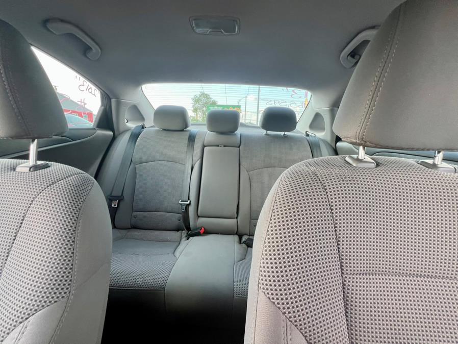 2013 Hyundai Sonata 4dr Sdn 2.4L Auto GLS, available for sale in Wallingford, Connecticut | Wallingford Auto Center LLC. Wallingford, Connecticut 2013 Hyundai Sonata 4dr Sdn 2.4L Auto GLS, available for sale in Wallingford, Connecticut | Wallingford Auto Center LLC. Wallingford, Connecticut